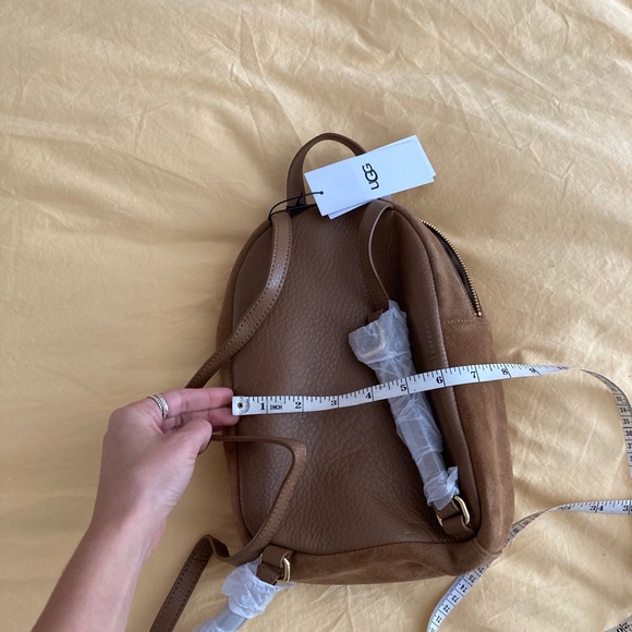 SOLD 🐑Ugg chestnut mini backpack🐑 - Picture 3 of 6